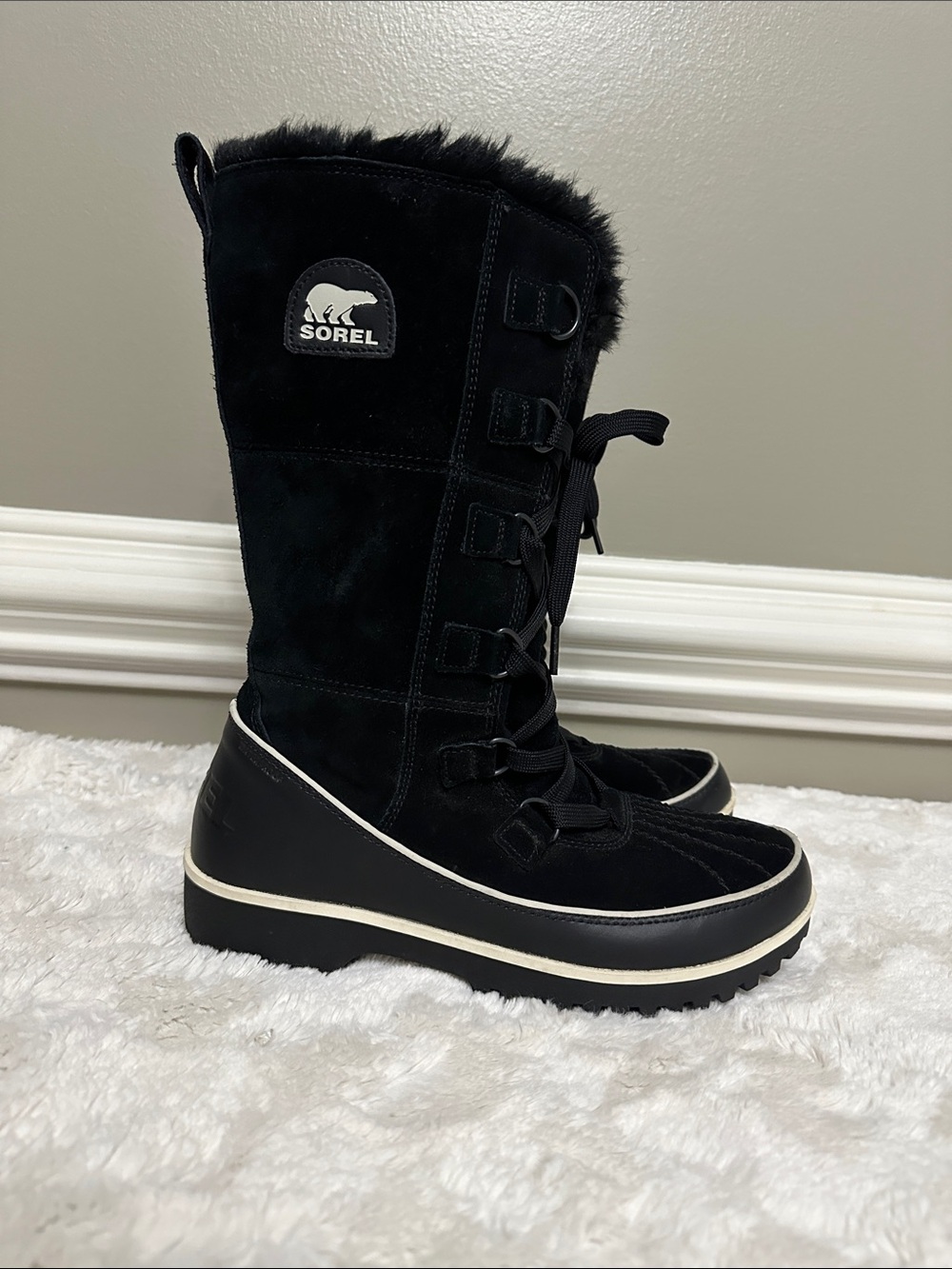 Womens Sorel Tivoli tall black faux fur boots Sz 8